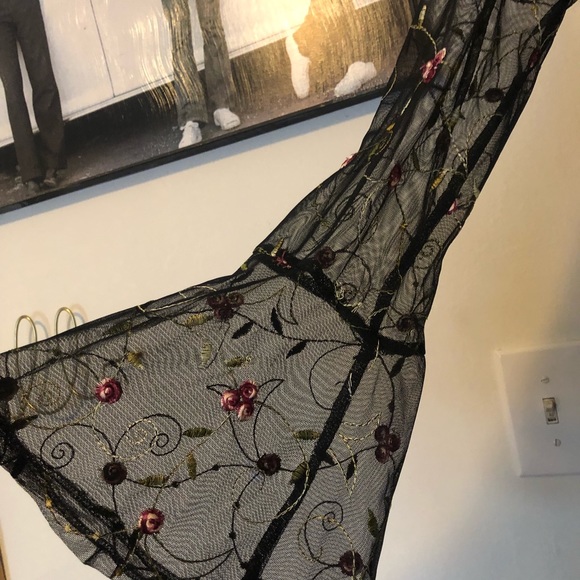 Bcbg embroidered dress - Picture 7 of 7